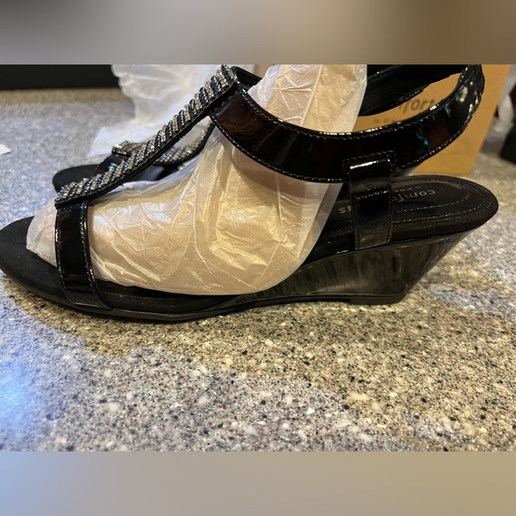 Comfort Plus by Predictions Women's Swanky Black White Embellished Wedge. 8W - Picture 4 of 11